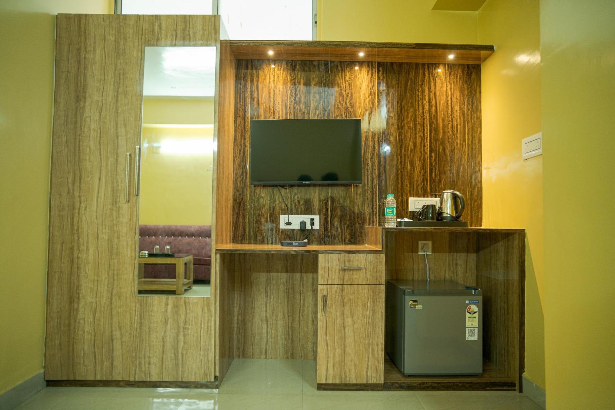 Hotel Ta-Tin Durgāpur 외부 사진